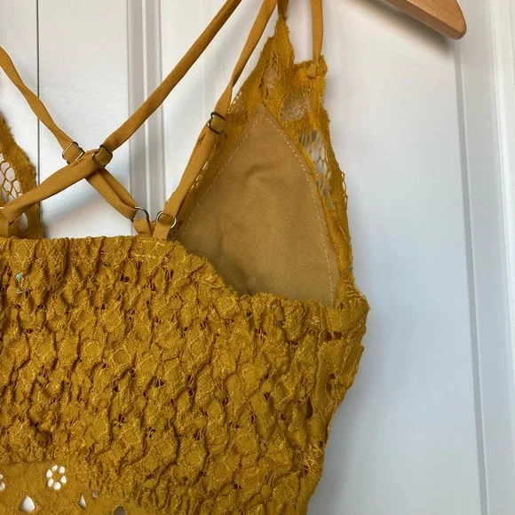 Francescas’s Collections Lauren Lace Bralette - Picture 5 of 7